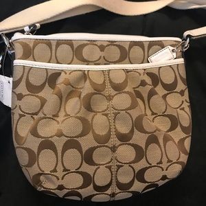 NWT Coach Signature Swingpack Crossbody